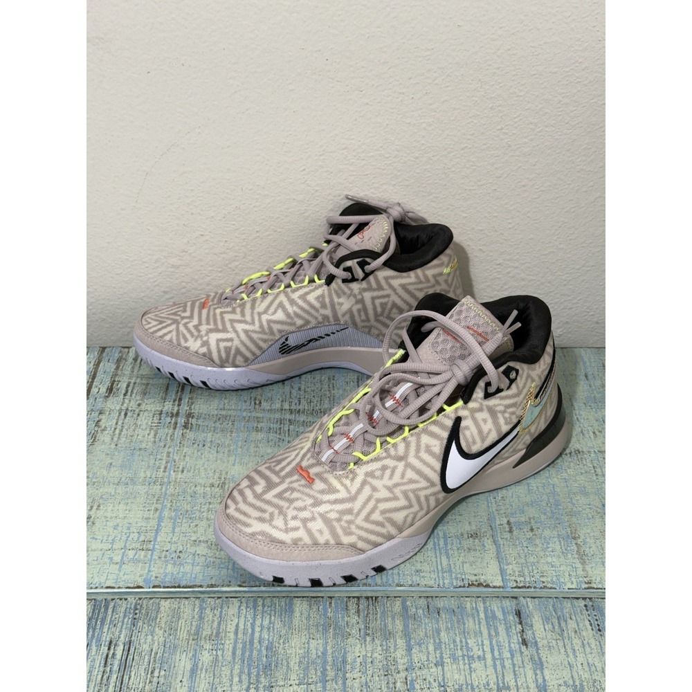 Nike Zoom LeBron NXXT Genisus Men's Size 9 Purple Black OUTOFSTOCK